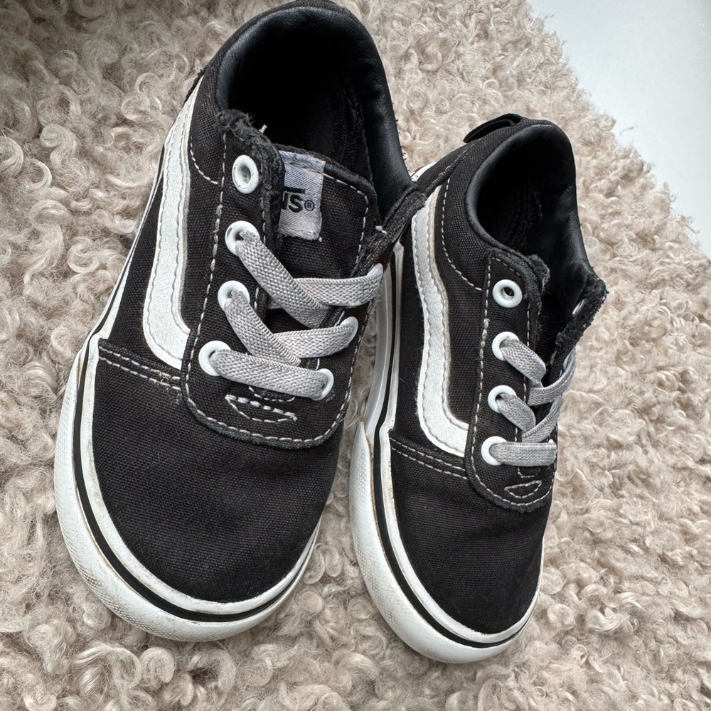 Toddler Classic Black Slip-on Sneakers
